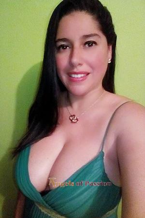 204917 - Ingrid Age: 44 - Costa Rica