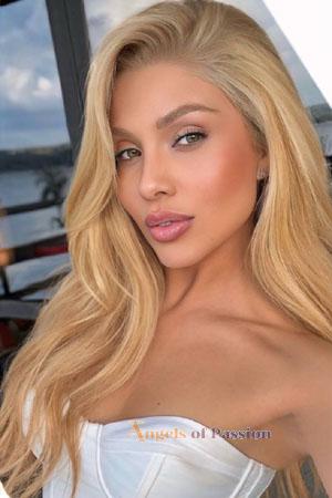 217006 - Mariana Age: 31 - Brazil