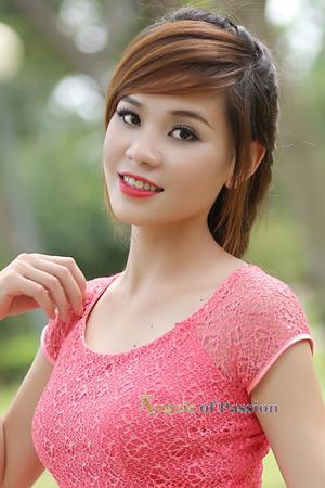 226728 - Thi Minh Trang Age: 31 - Vietnam