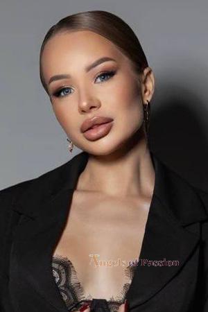 227344 - Yuliia Age: 33 - Ukraine