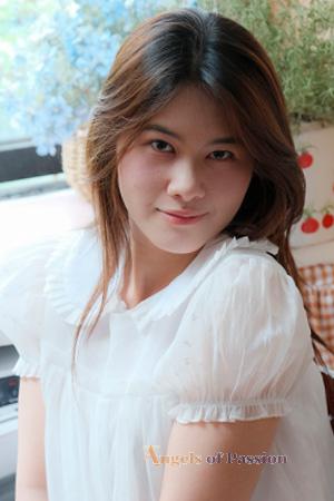 228153 - Thi Phuong Age: 22 - Vietnam