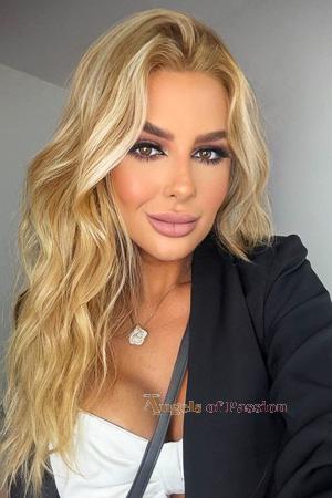 228567 - Raissa Age: 38 - Brazil